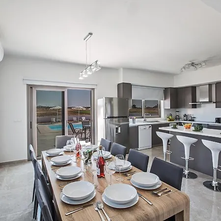 Luxury 6 Bedroom With Private Pool, Protaras 1236 *