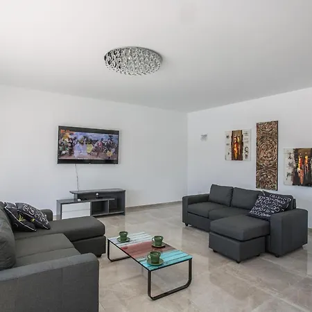 Luxury 6 Bedroom With Private Pool, Protaras 1236 * Paralimni